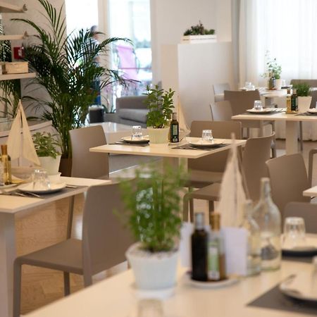 ריצ'יונה Hotel San Gottardo מראה חיצוני תמונה