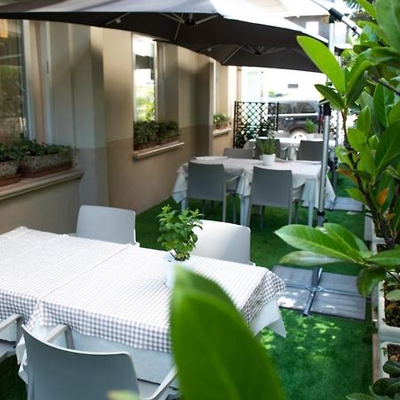 ריצ'יונה Hotel San Gottardo מראה חיצוני תמונה