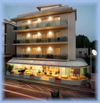 ריצ'יונה Hotel San Gottardo מראה חיצוני תמונה